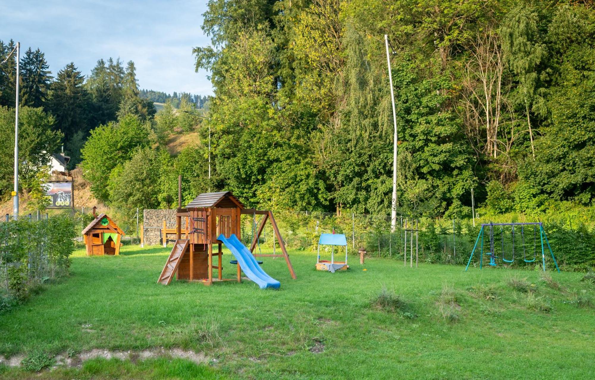 Apartmany Resort Vrchlabi Bagian luar foto